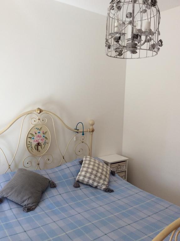 Dolce casa di Elena Apartamento Nettuno Habitación foto