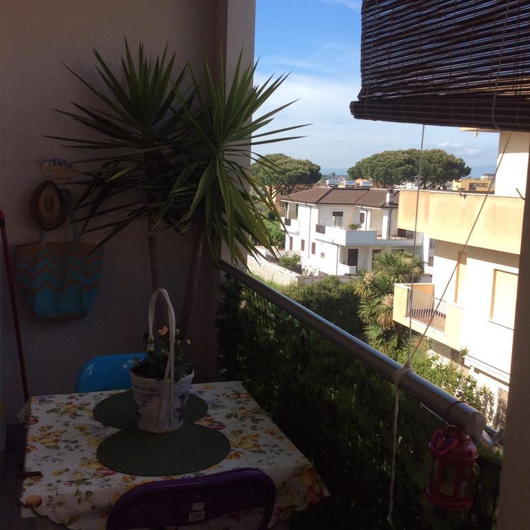 Dolce casa di Elena Apartamento Nettuno Habitación foto